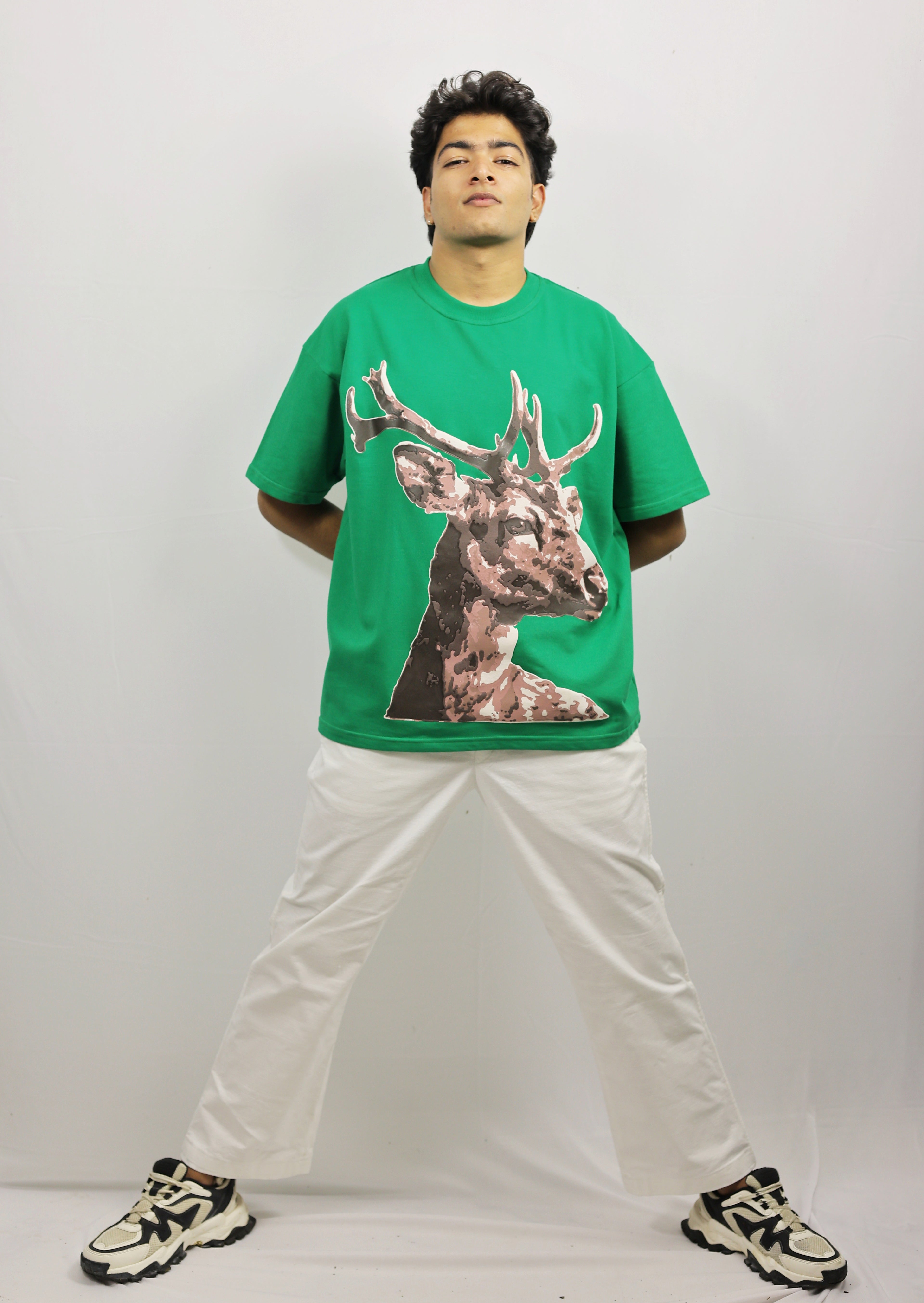 Oversized Deer Puff Green Tee