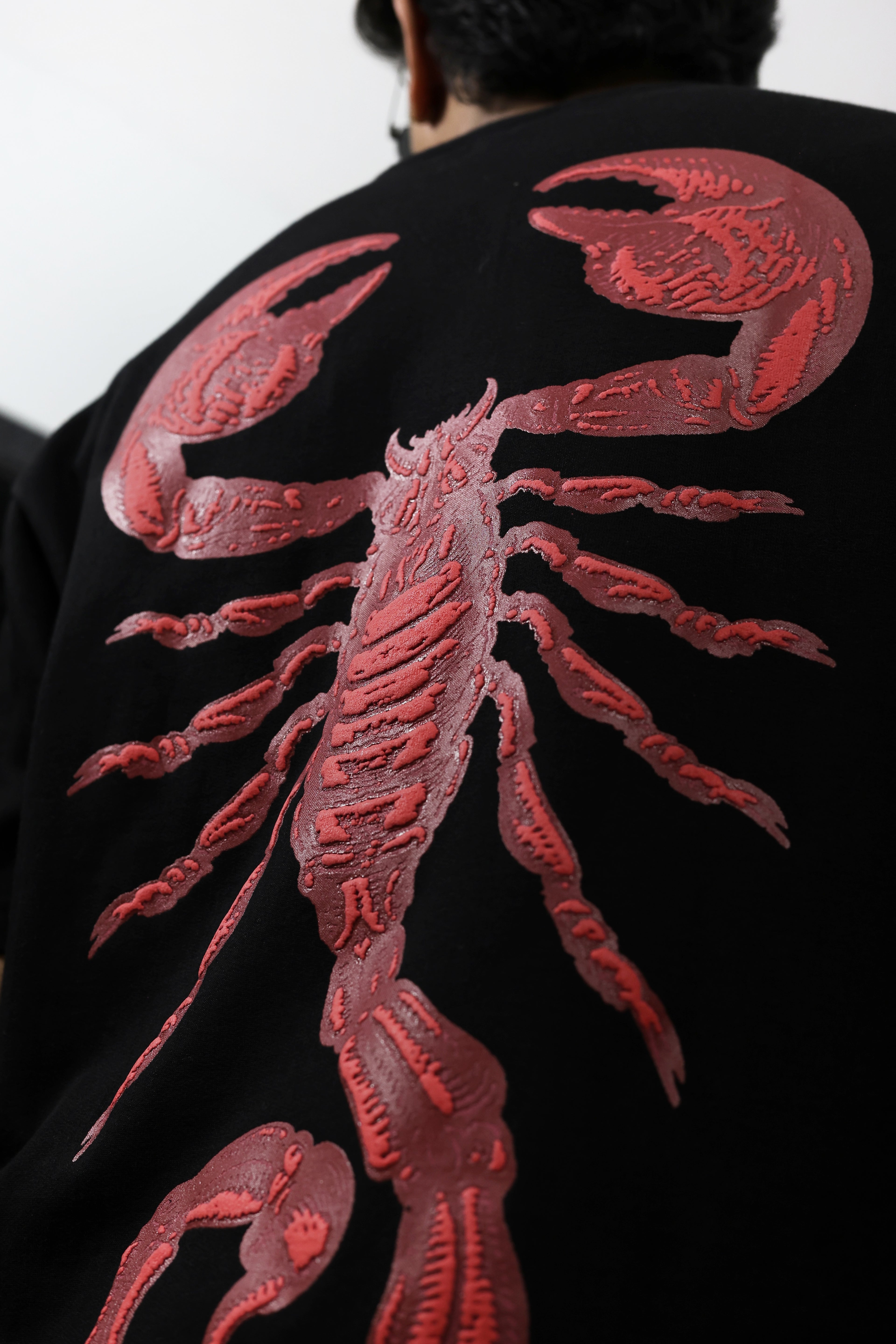 Oversized Scorpion Puff Black Tee