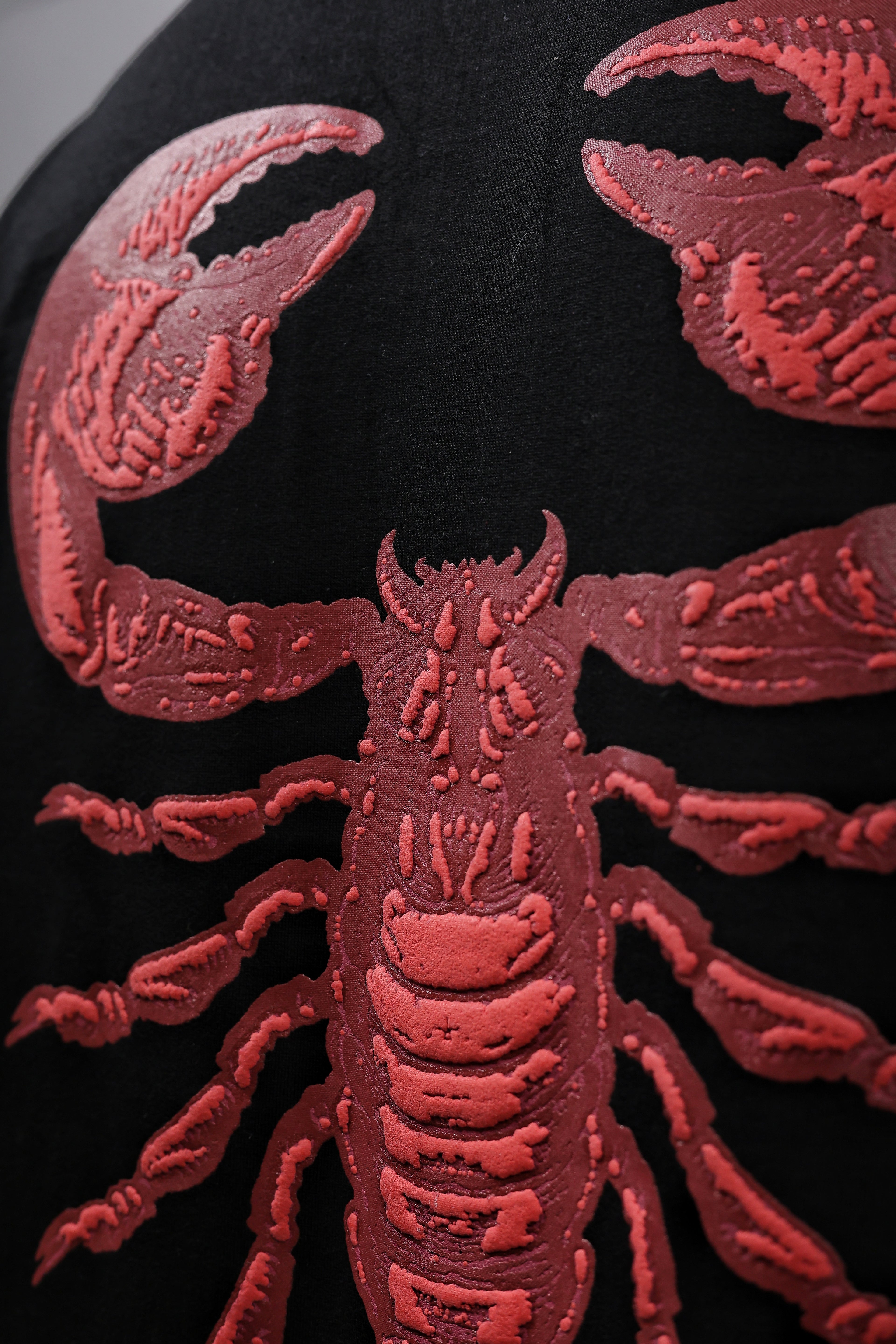 Oversized Scorpion Puff Black Tee