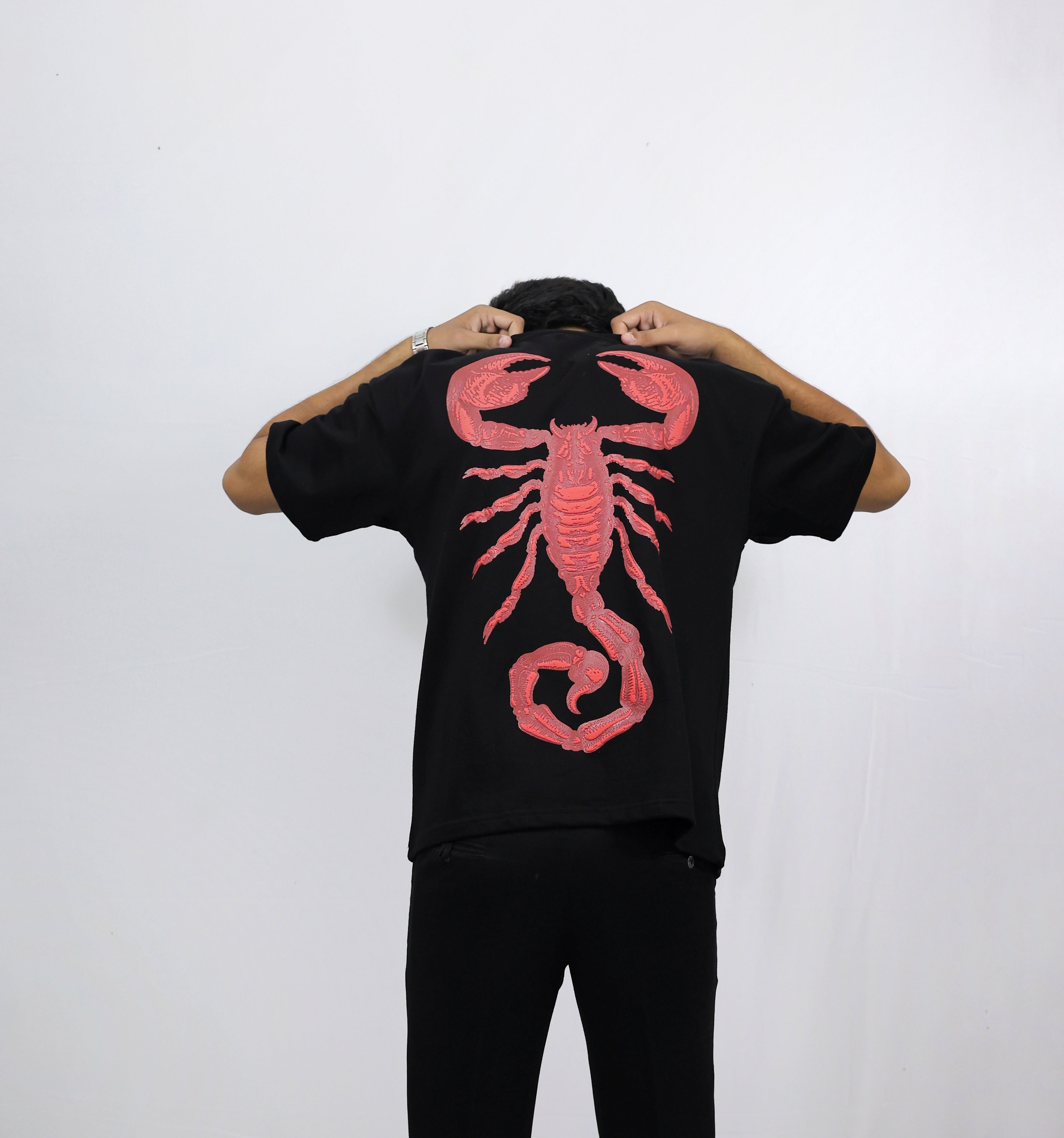 Oversized Scorpion Puff Black Tee