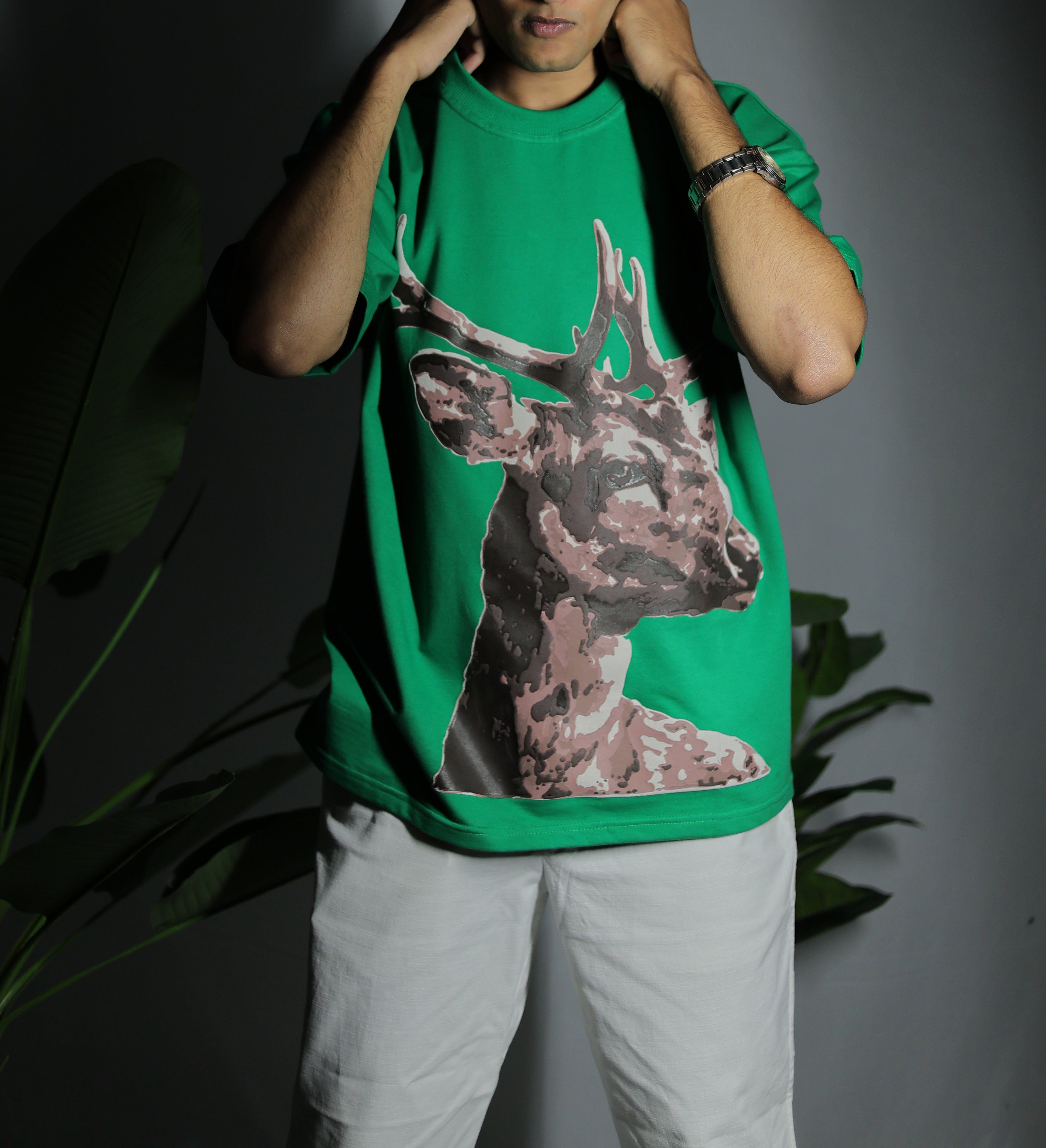 Oversized Deer Puff Green Tee